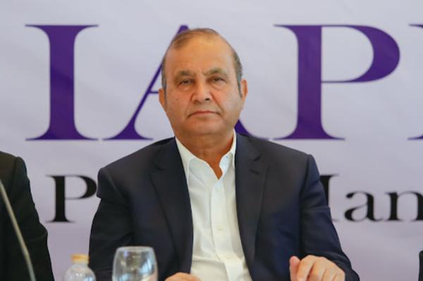 اگر پراید گران و آدم کش است چرا آن را می خرند؟ اگر پراید گران و آدم کش است چرا آن را می خرند؟